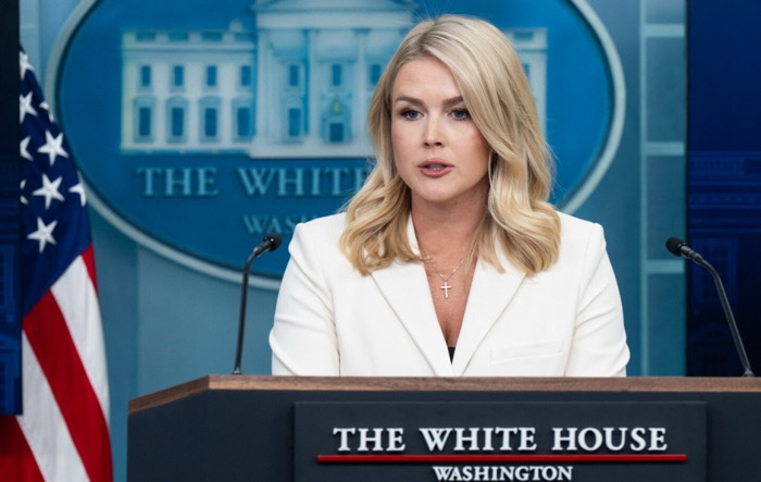 Beberla o derramarla / La Feria