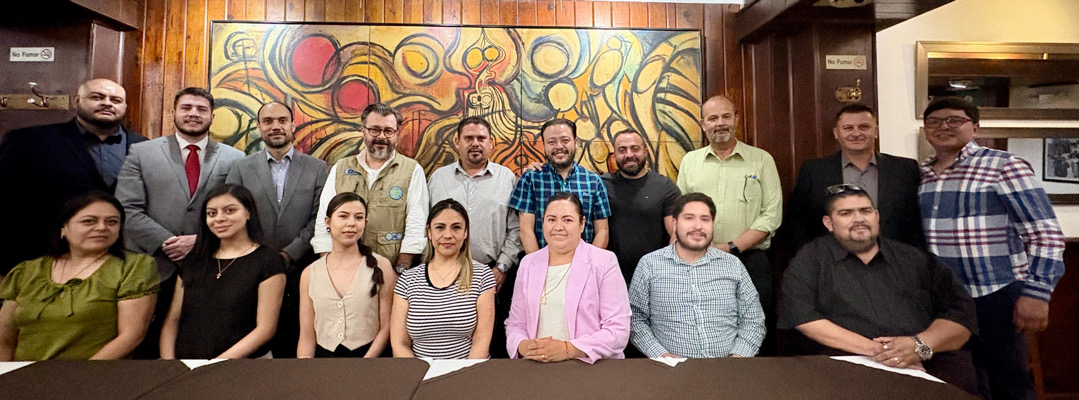 Soy el único hombre en la boleta azul que en 32 días de campaña ha recorrido el país sin parar: Gilberto Bátiz