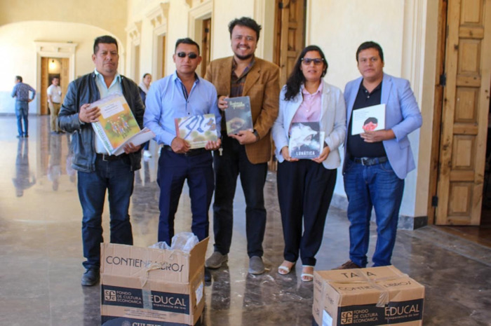 Coneculta realiza entrega simbólica de acervos bibliográficos a mediadores de lectura y bibliotecas públicas