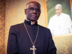 9E2B6A28-40F2-4E1C-B54B-04154D9E4443