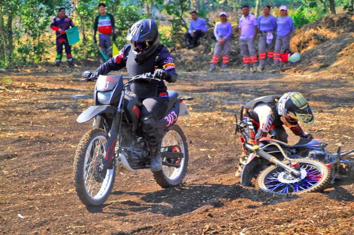 Adrenalina y Emoción en el  Estatal de “Velocidad en Tierra 2025” de Motociclismo en San Fernando 