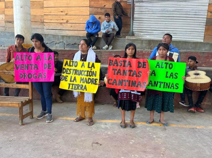 Marcha en Chalchihuitán pide freno a la venta de alcohol y drogas por el aumento de feminicidios y violencia