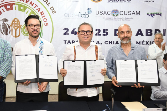 Firma UNACH convenios de colaboración con el laboratorio EUCELAB y la organización Heifer Internacional