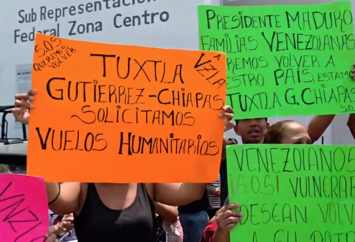 Migrantes sin pasaporte, fuera de las listas para vuelos humanitarios desde Tuxtla