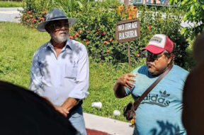 1000ACB0-FFE9-4D25-B092-D88C2CDE9EA2