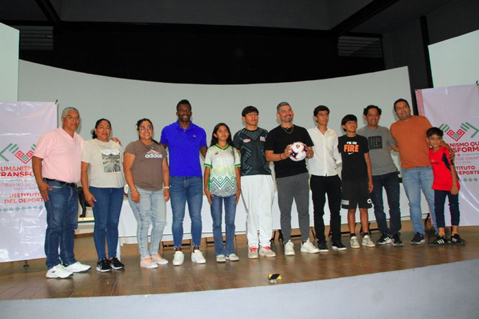 Presentan a jóvenes seleccionados de Talento Chiapas