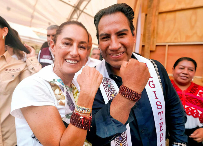 Claudia Sheinbaum y Eduardo Ramírez en el “Día de la maestra y el maestro”