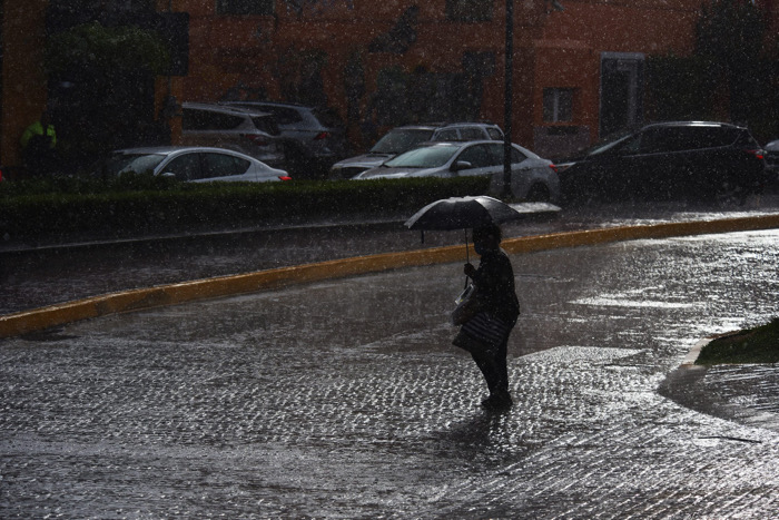 ¡Agua a domicilio!-y sin improvisación: solo con muchas ganas-