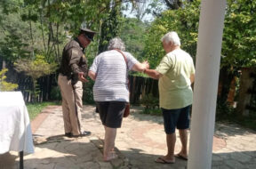 2EB2FF3E-FFC2-4AC0-81C8-07DA6C5220A0