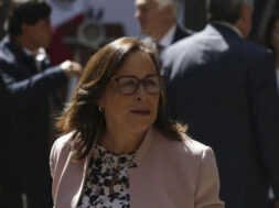 48EF93B8-2CE5-421F-A868-2C3BBBC86497