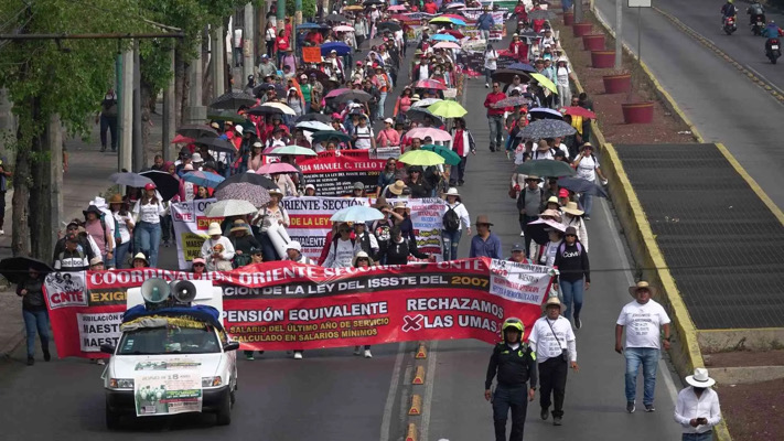 CNTE intensifica protestas y rechaza señalamientos de Claudia Sheinbaum 