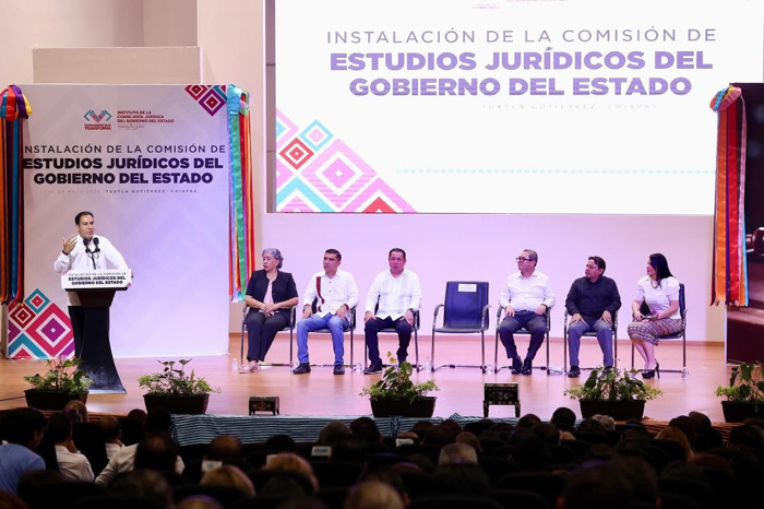 Atestigua Eduardo Ramírez instalación de la Comisión de Estudios Jurídicos del Gobierno de Chiapas