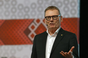 948769F7-3207-4FC6-BF09-96EAFF69C9F6