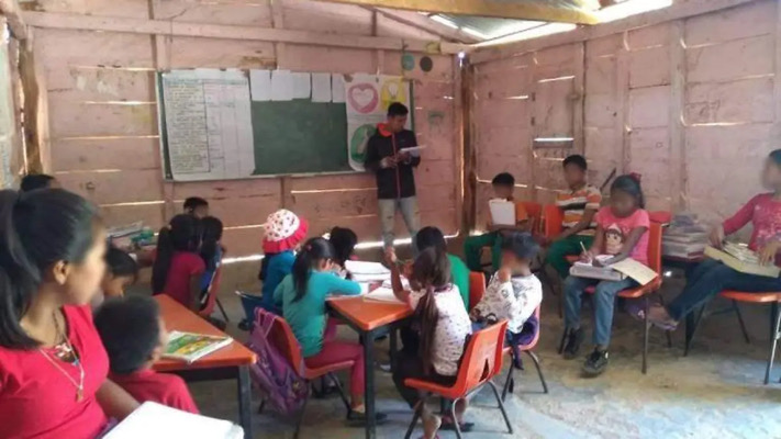 Maestros de primaria en Chiapas ganan 11 mil 500 pesos mensuales