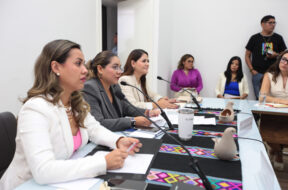 B213A64B-3B81-41BE-9281-B7D5F6839DC0