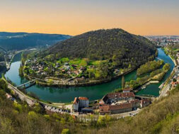 DA71C003-4FB2-414B-BF21-23575008B607