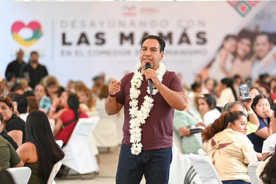 Eduardo Ramírez celebra con las madres de Tuxtla y reafirma su compromiso con el bienestar de las mujeres