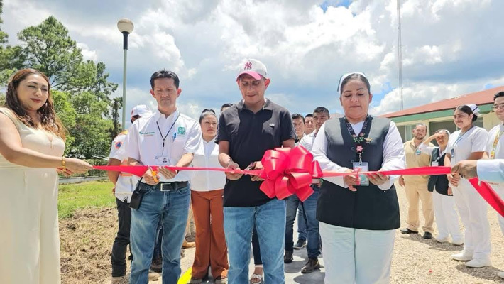 Altamirano da un paso histórico, Gaspar Sántiz inauguró helipuerto en el IMSS Bienestar