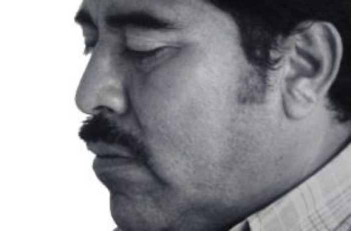 Uberto Santos, la serpiente y el fuego / A  Estribor