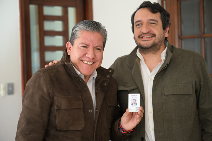 Monreal defiende a López Beltrán y desata polémica al hablar de “violencia vicaria”