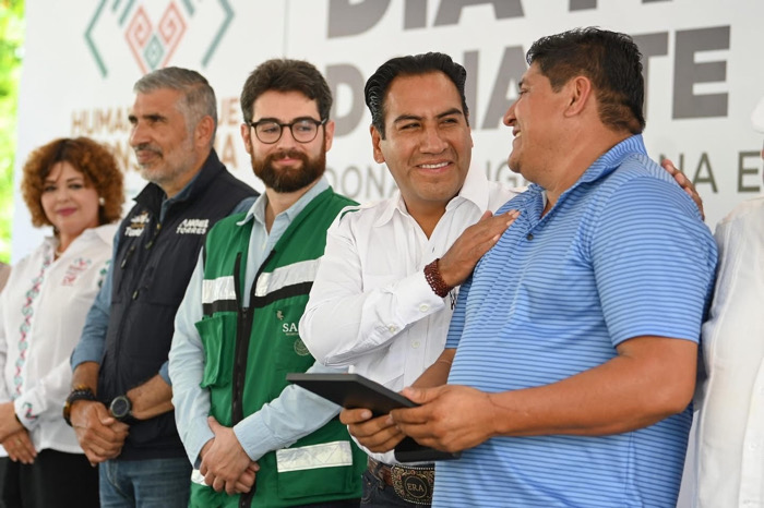 Eduardo Ramírez reconoce a donantes altruistas y promotores de la donación de sangre