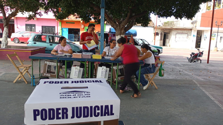 Robo de boletas, casillas cerradas y denuncias de coacción electoral marcan jornada electoral