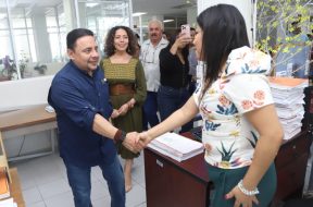 4E9FD442-72E3-4E10-A9B8-FDADEF3D513B