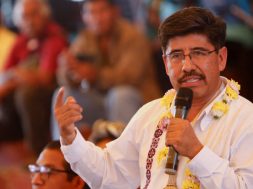 7373E7F8-9909-4A33-854D-2192761F9BDB