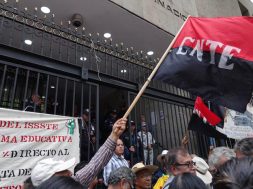 8B33658F-2414-4EEB-BF3E-6B10E75F473A