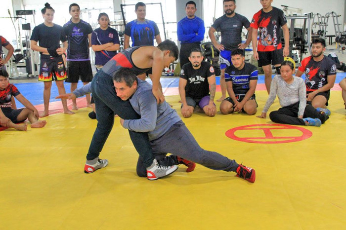 Con excelente afluencia se realizó el Seminario de Lucha Olímpica Aplicada a las Artes Marciales Mixtas