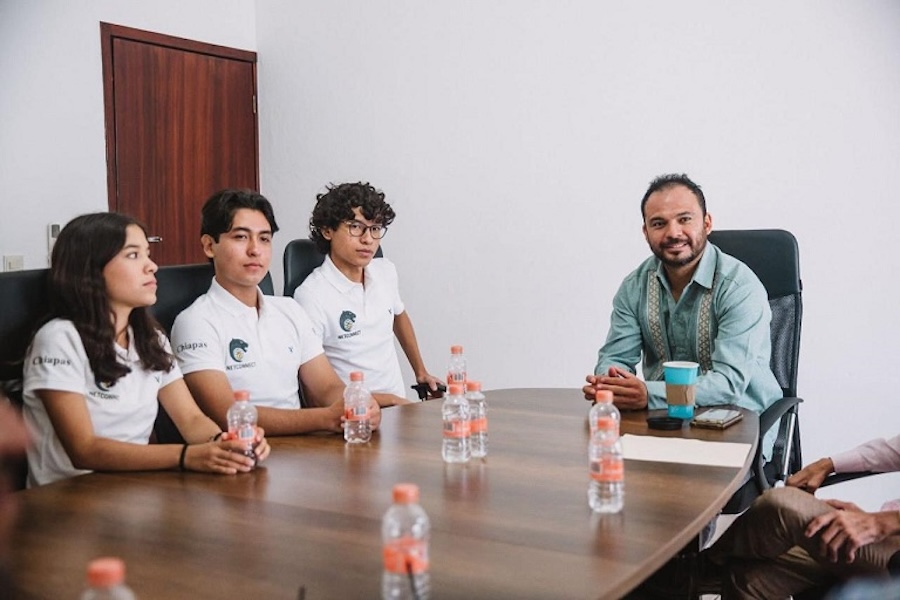 Cobach impulsa a jóvenes emprendedores