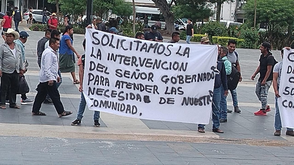 Denuncian campesinos obras fantasma en Ixtapa