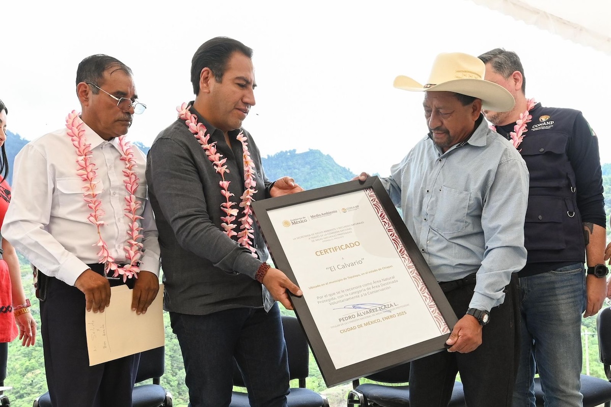 En Tapalapa, Eduardo Ramírez entrega certificación de área natural protegida a El Calvario