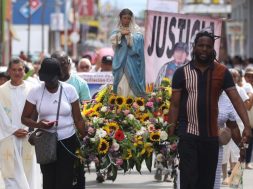 F2EEE5E6-B302-4E6D-9F49-6640A5C8F88C