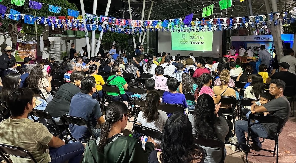 Llega a Terán con gran éxito ¡Qué Viva el Cine Marimba!, en Tuxtla