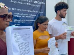 Migrantes cubanos exigen residencia permanente con huelga de hambre en Tapachula