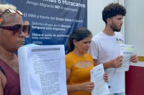Migrantes cubanos exigen residencia permanente con huelga de hambre en Tapachula