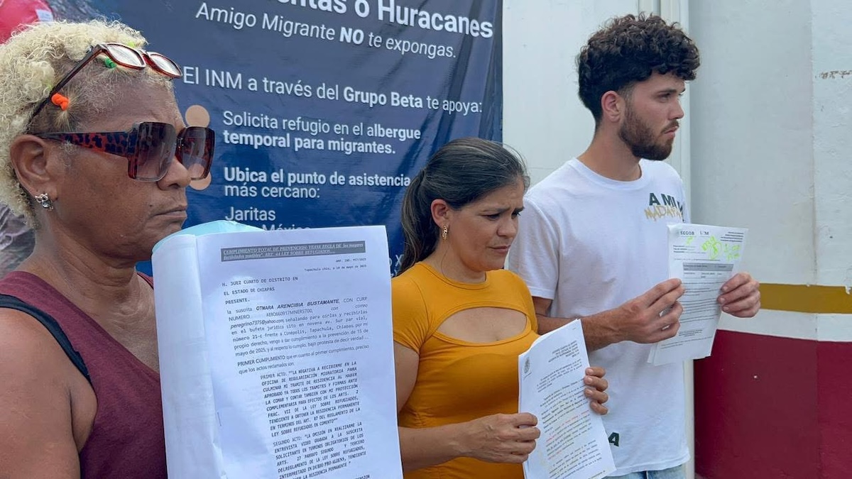 Migrantes cubanos exigen residencia permanente con huelga de hambre