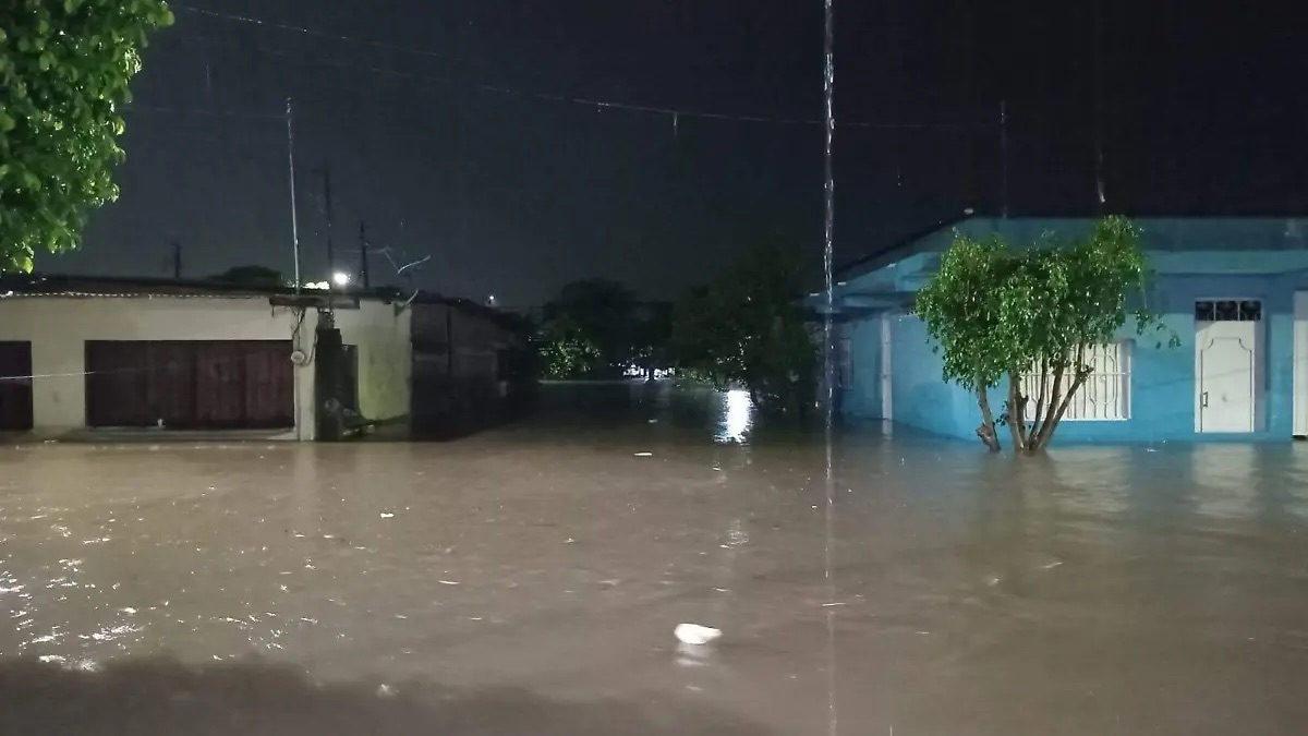 Vecinos de Nuevo Milenio exigen obras tras nuevas inundaciones