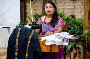 10AC3DB9-8692-4CEF-8C93-705A60CE192C