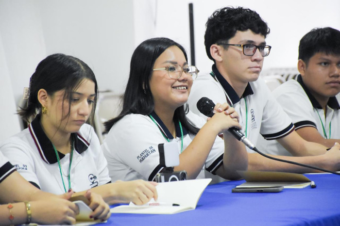 Reporteros Estudiantiles del Cobach, se capacitan con profesionales de la comunicación