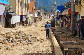 370AFFE0-3DE4-4A46-8C51-7CD9DFA4E2E5