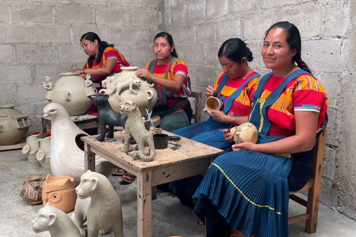 El barro nos une: Sk’inul Lum, más que una feria, un encuentro con la tierra