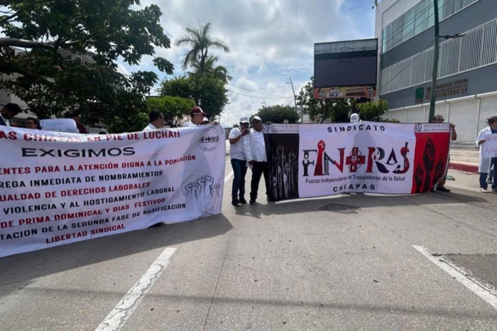Reclaman trabajadores del sector salud en Chiapas y Veracruz garantías laborales