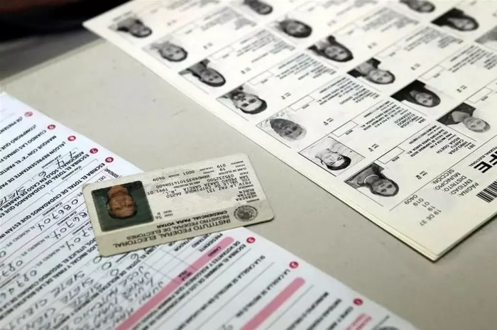 Proponen reforzar seguridad de credencial para votar; partidos respaldan cambios