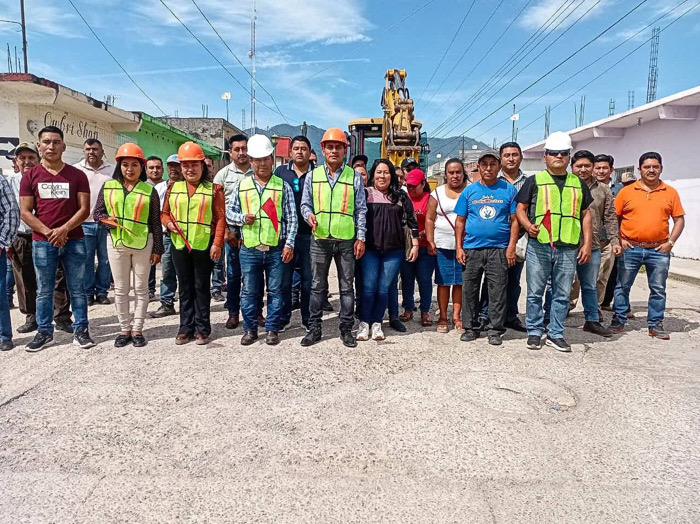 Inician los trabajos de rehabilitación de calles en el barrio El Campo