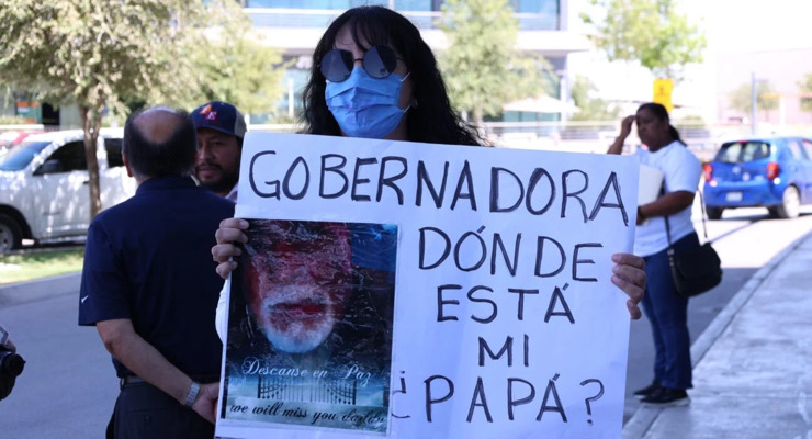 Protestan familiares de víctimas por caso del crematorio Plenitud; identifican 27 cuerpos