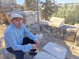 8A7B7D9D-AA75-4C56-B581-8B8887CCD5FF