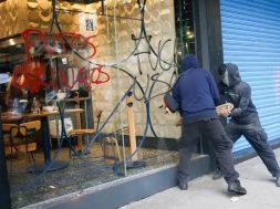 AF5B2012-B02D-4FE7-A010-75E2285FDE53