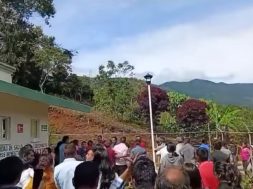 E2FF99F6-604D-43A0-A589-6C52B747834E